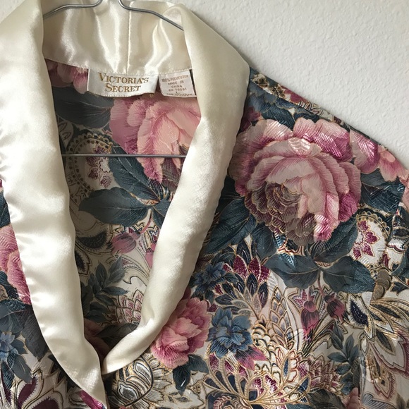 Victoria's Secret Tops - Vintage Victoria’s Secret Pajama Top